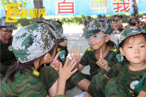 小朋友們開(kāi)心應對每天的挑戰，加油！