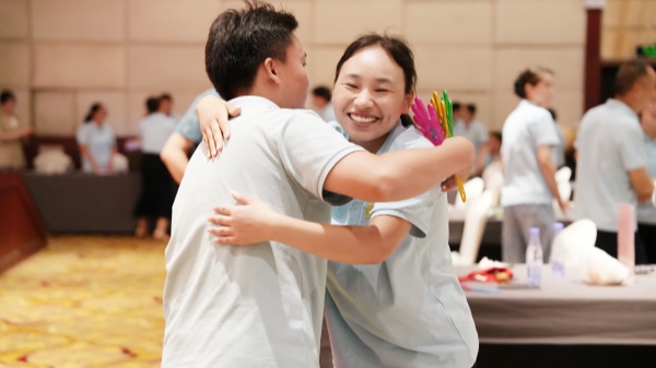 易視界2025年6月嘉獎會(huì )暨7月啟動(dòng)大會(huì )精彩瞬間