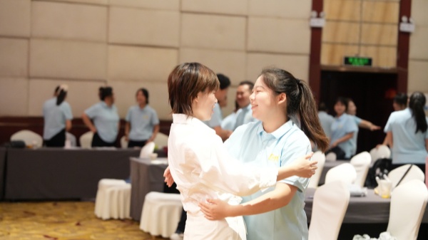 易視界2025年6月嘉獎會(huì )暨7月啟動(dòng)大會(huì )精彩瞬間